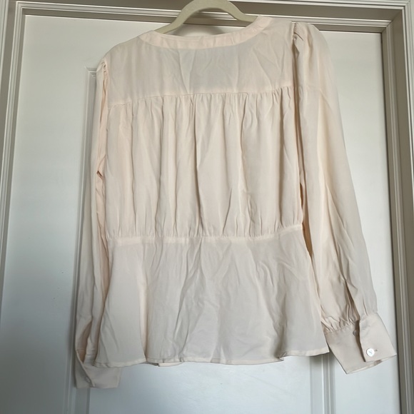 Neutral button blouse - Picture 4 of 4